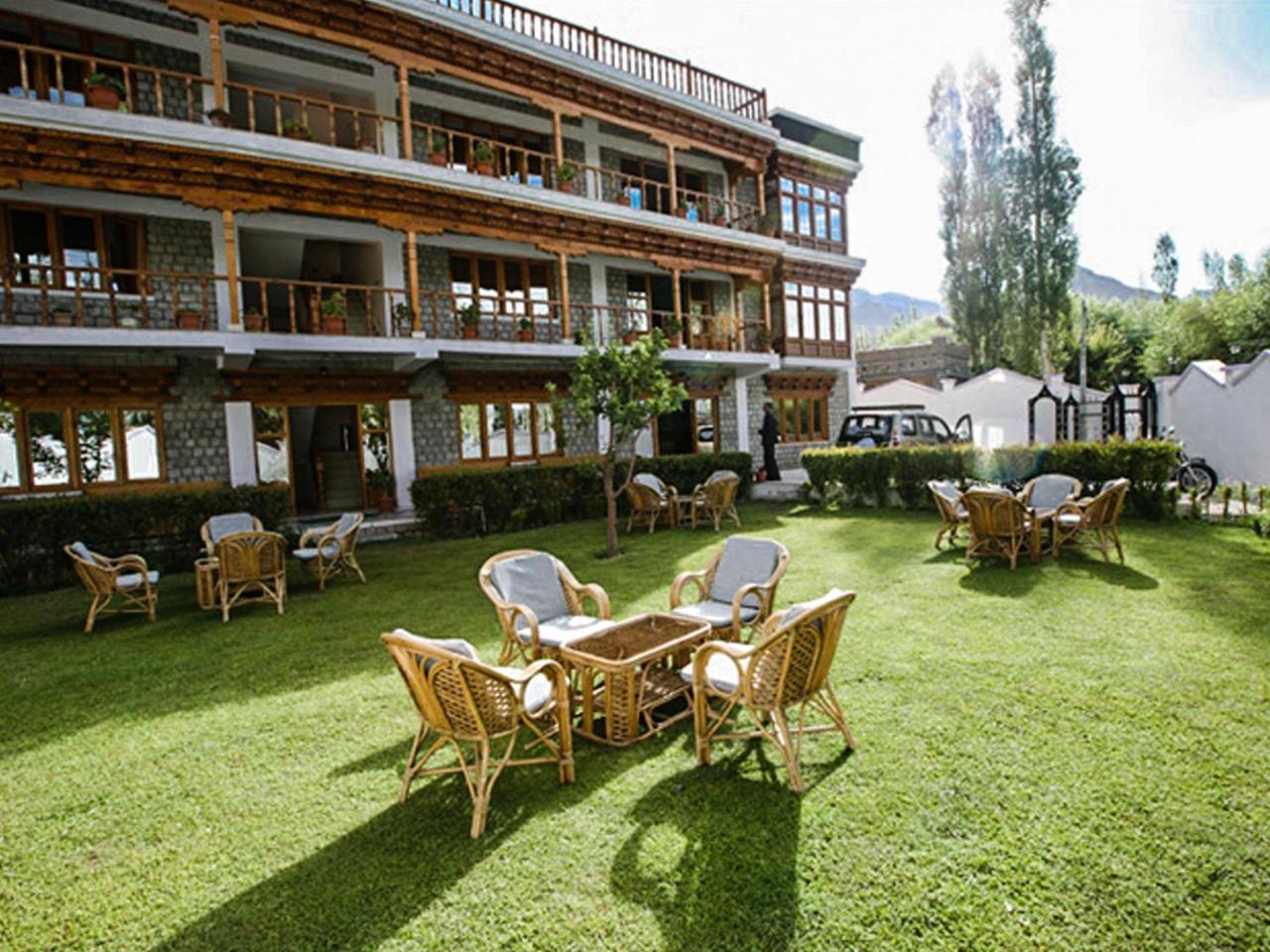 Hotel City Palace Λεχ Εξωτερικό φωτογραφία